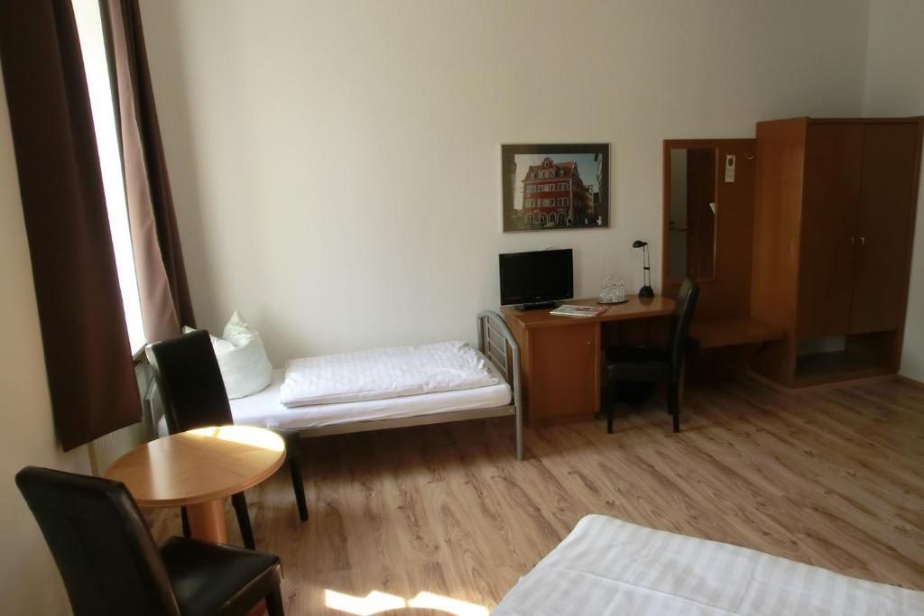 Hotel Schweizer Hof Halle  الغرفة الصورة